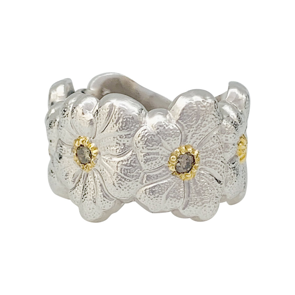 Bague Buccellati, "Blossoms Gardenia", argent, or jaune, diamants bruns.