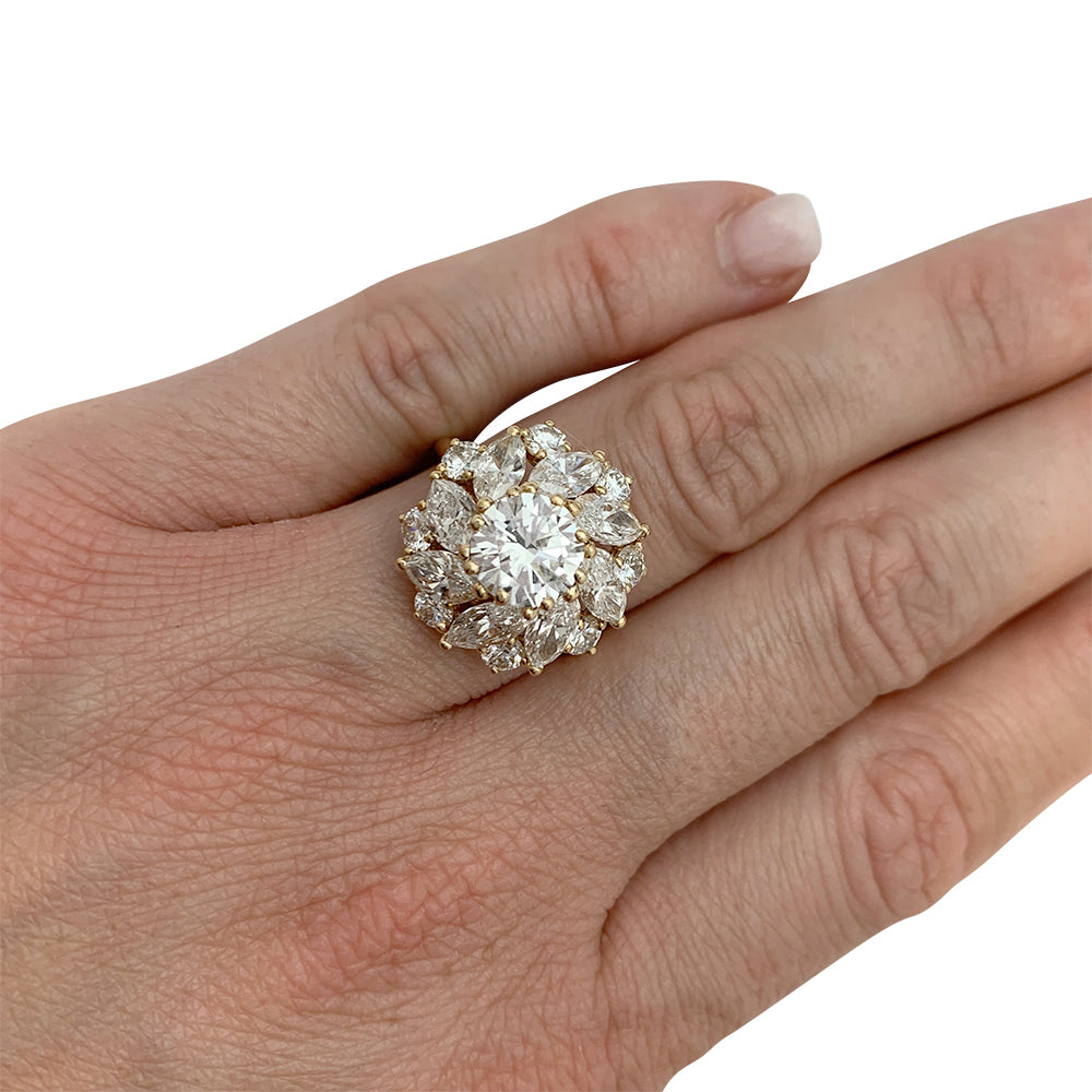 Bague Cartier en or jaune, diamant 1,57 carats.