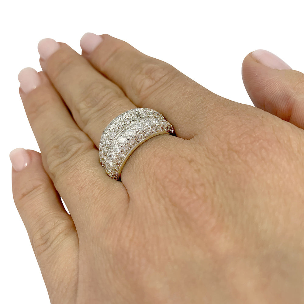 Bague Cartier en platine, or jaune sertie de diamants.