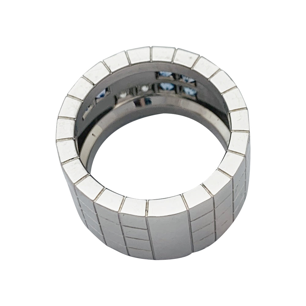 Bague Cartier "Lanière" en or blanc, diamants et saphirs.