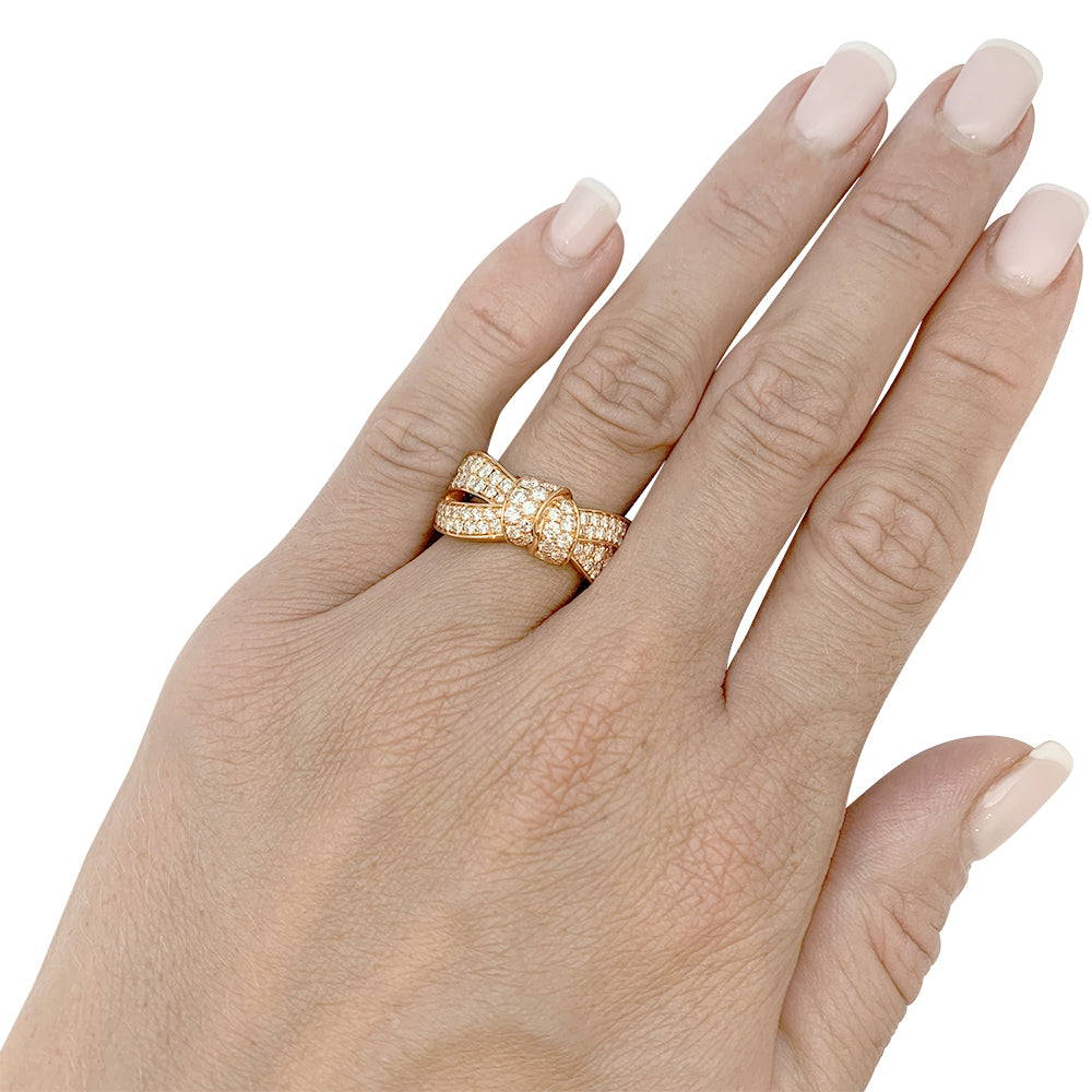 Chaumet ring, "Liens Séduction", pink gold and diamonds.