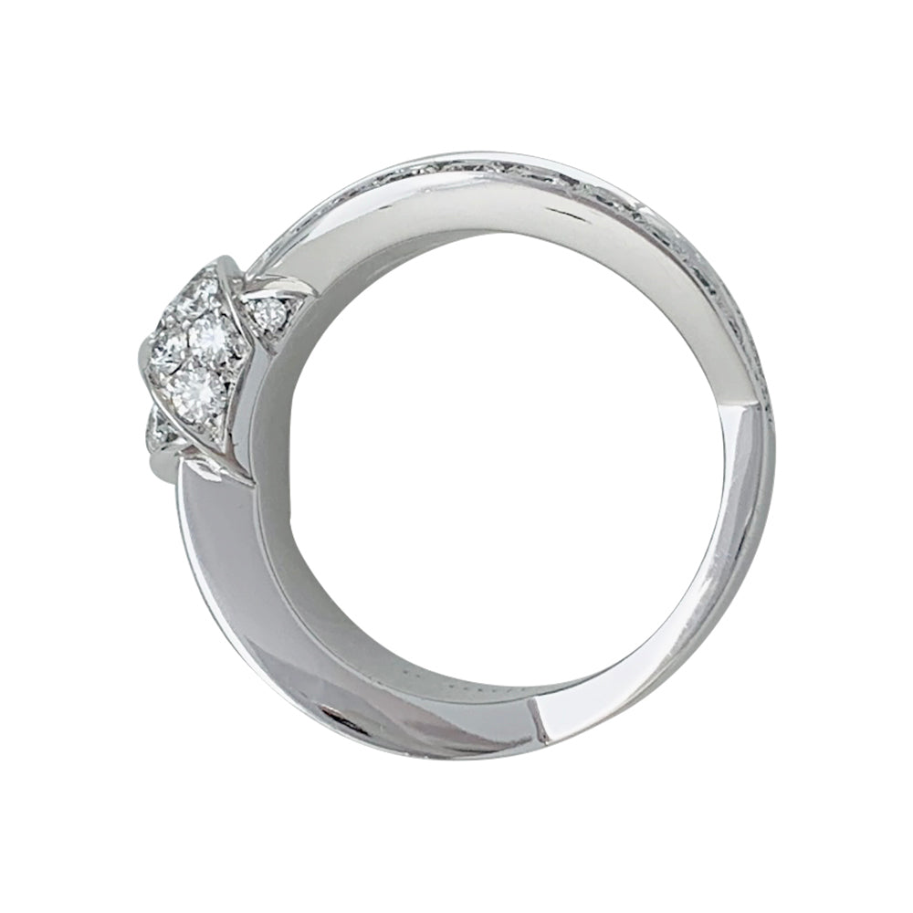 Chaumet ring, "Liens Séduction", white gold and diamonds.