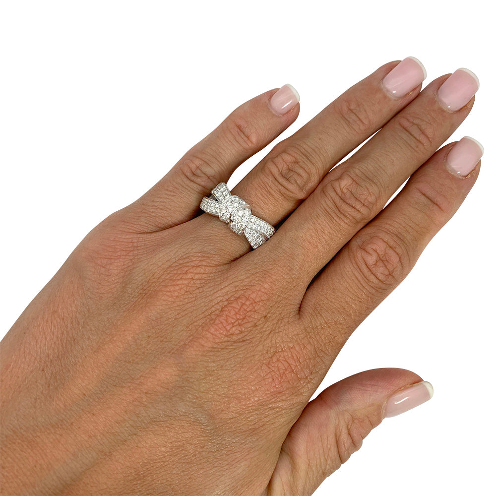 Chaumet ring, "Liens Séduction", white gold and diamonds.