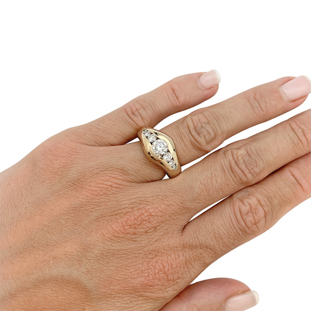 Chaumet "Mélanie" bangle ring, yellow gold and diamonds.
