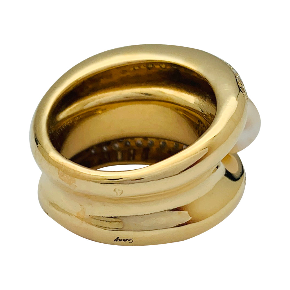 Poiray ring, "Fidji", yellow gold, pearl and diamonds.