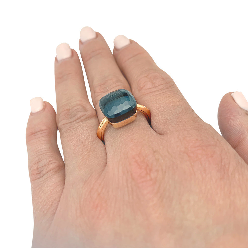 Pomellato ring, "Nudo Maxi", pink gold, white gold, blue london topaz.