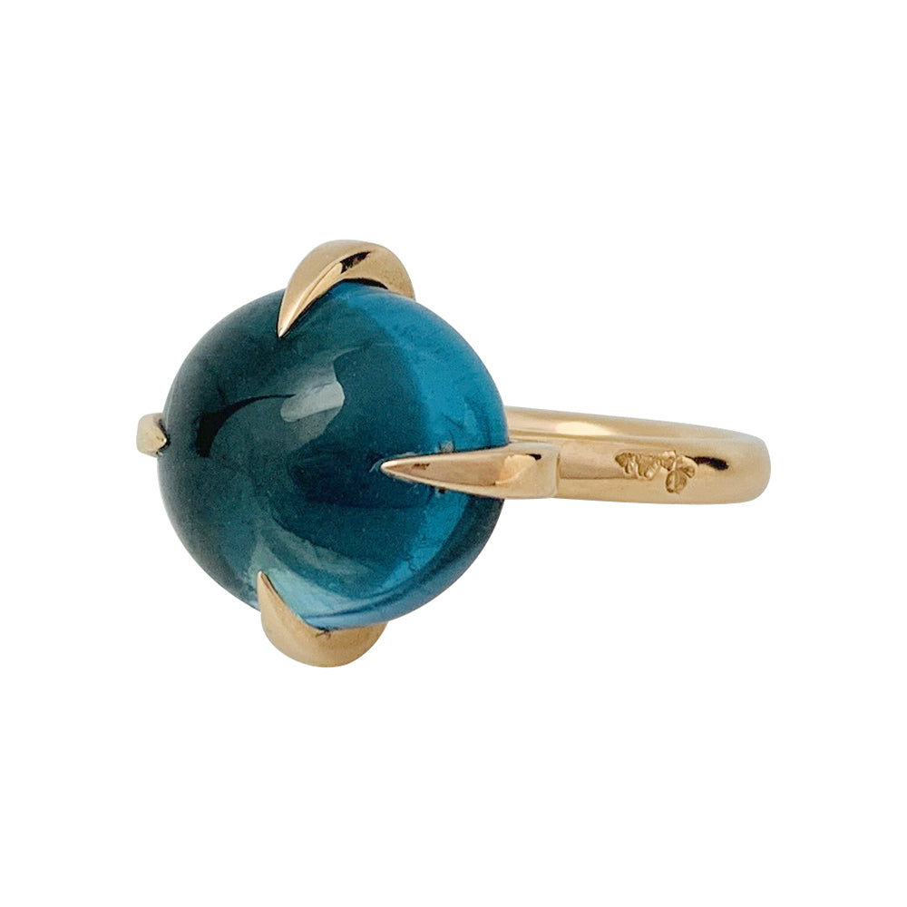 Pomellato "Veleno" ring in pink gold, blue london topaz.