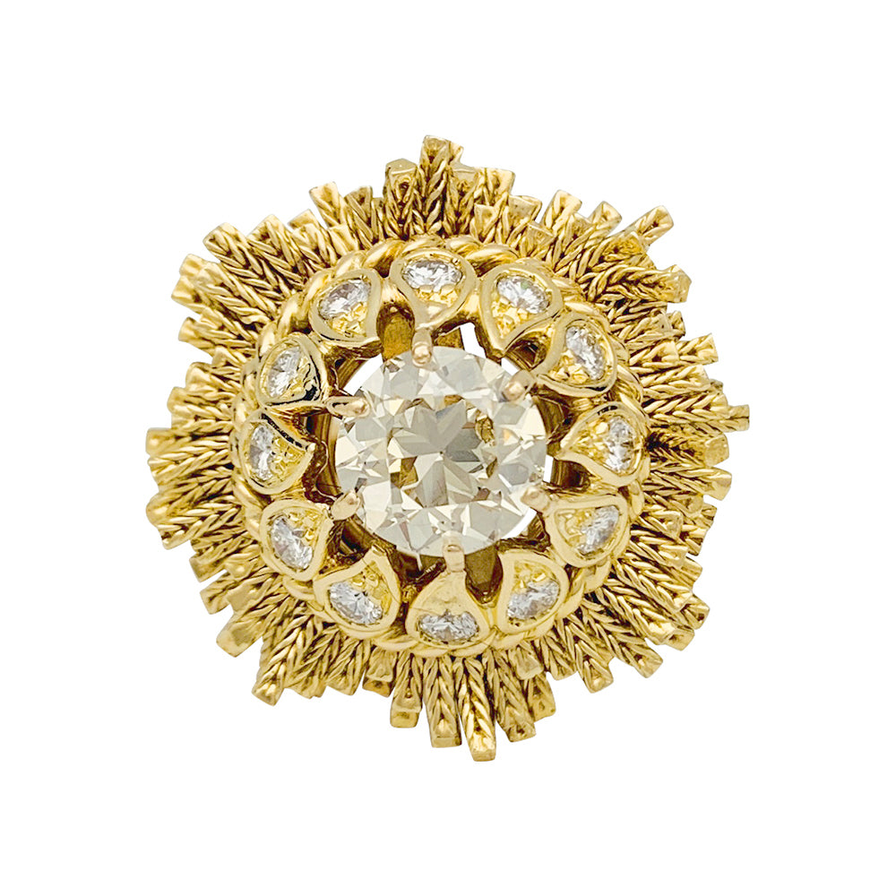 Sterlé ring in yellow gold and diamonds.