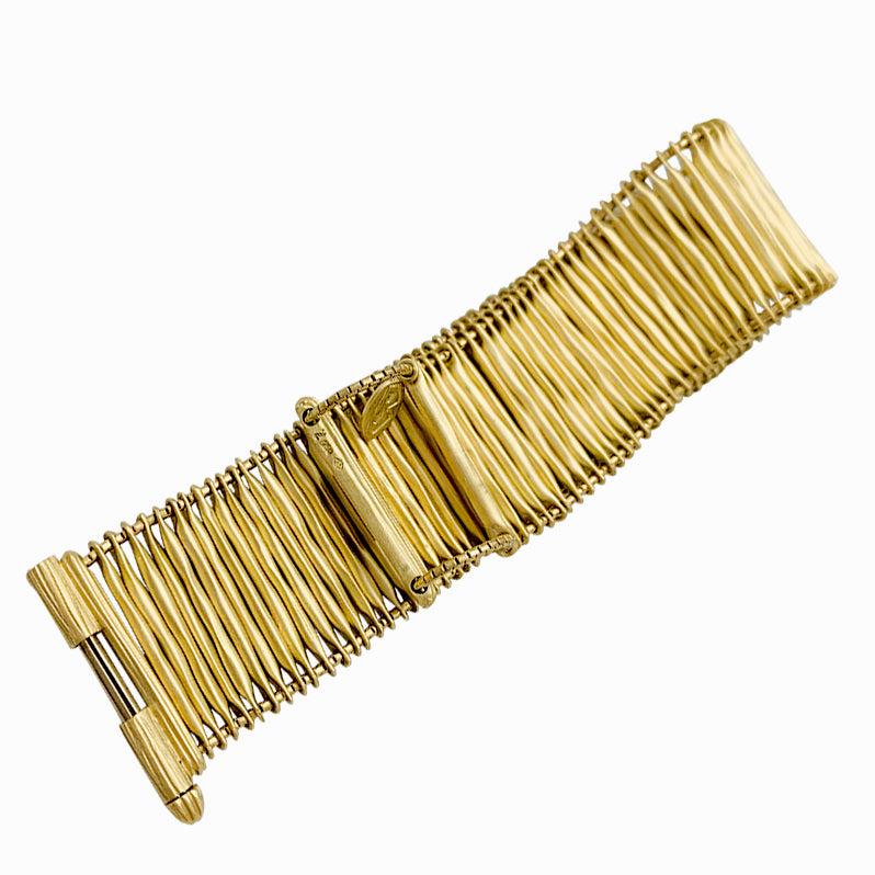 H.Stern “Filaments” bracelet in yellow gold.