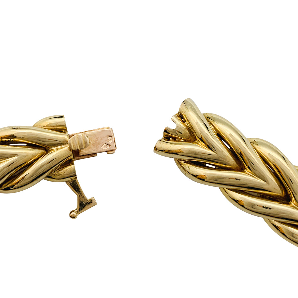 Boucheron "Tressé" necklace in yellow gold.
