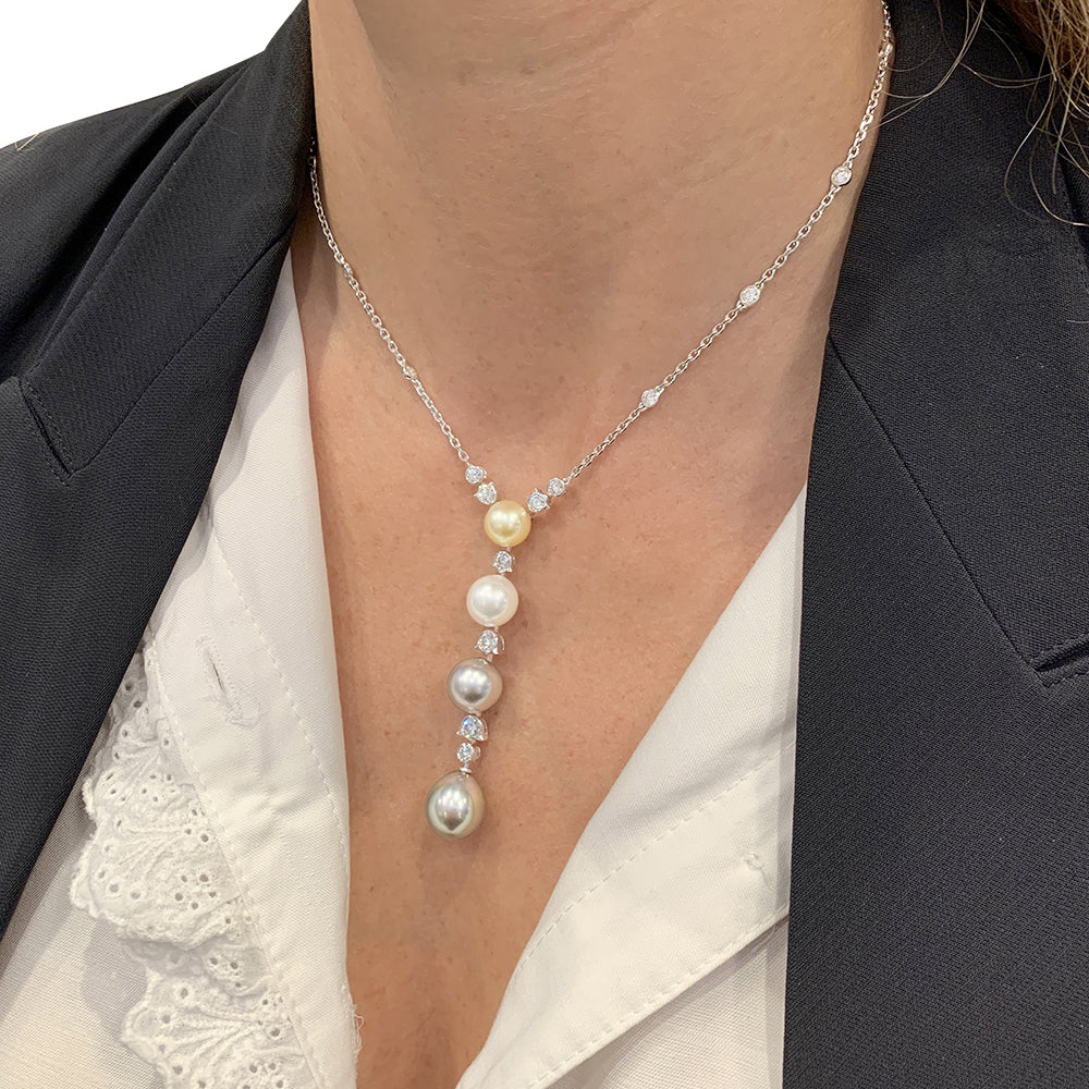 Cartier necklace, "Agnès", white gold, diamonds, cultured pearls.