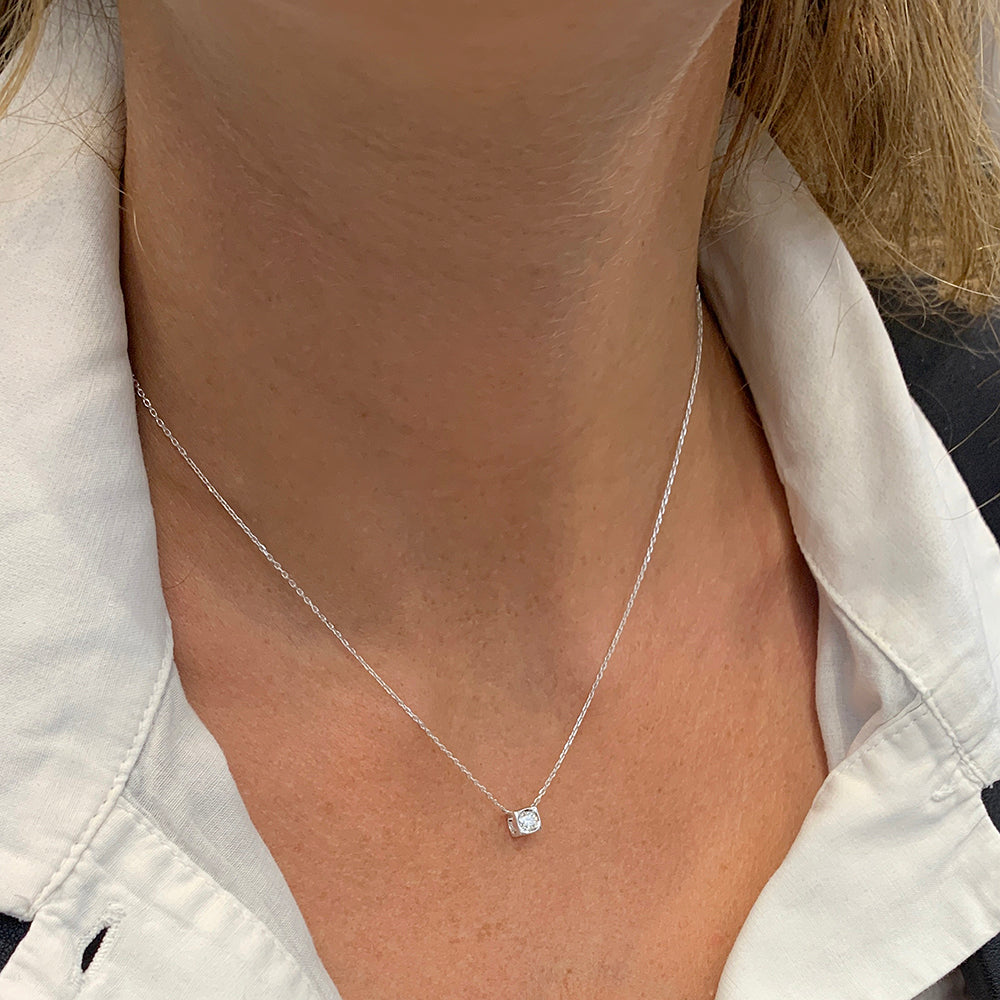 Dinh Van necklace, "The Cube", white gold, diamond.