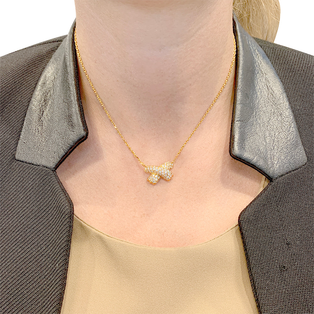 Fred "Ombre Féline" necklace in yellow gold, diamonds.