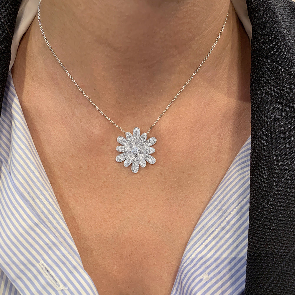 Poiray "Flower" pendant