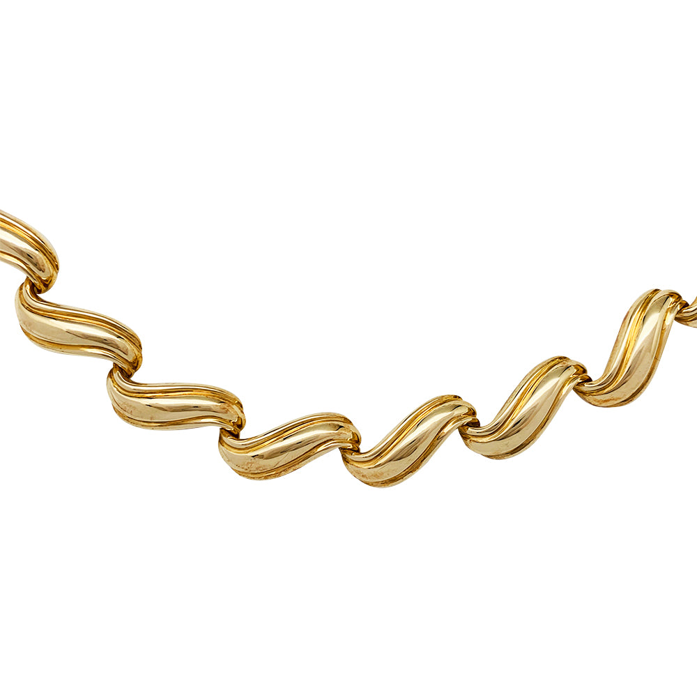 Vintage Chaumet yellow gold necklace.