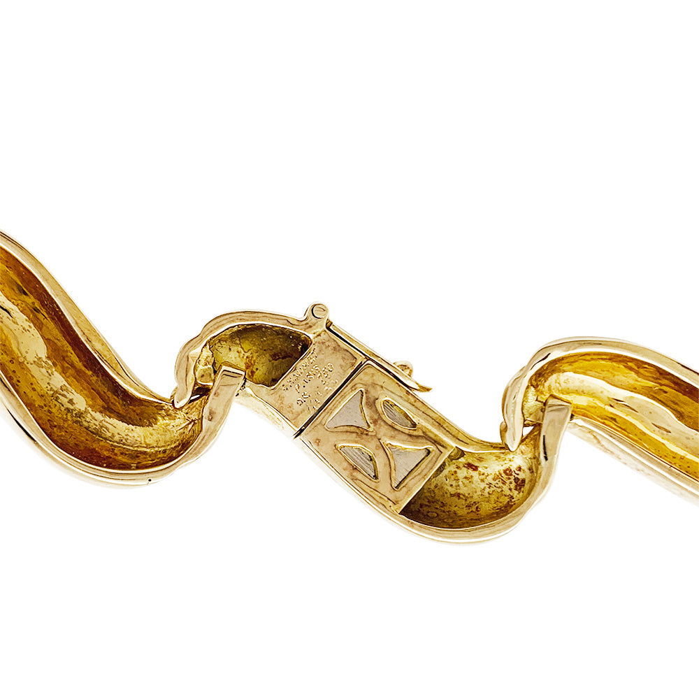 Vintage Chaumet yellow gold necklace.