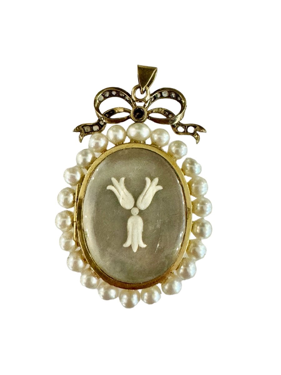 By Cécile Villeneuve, Miniature, portrait of Yolande de Luynes