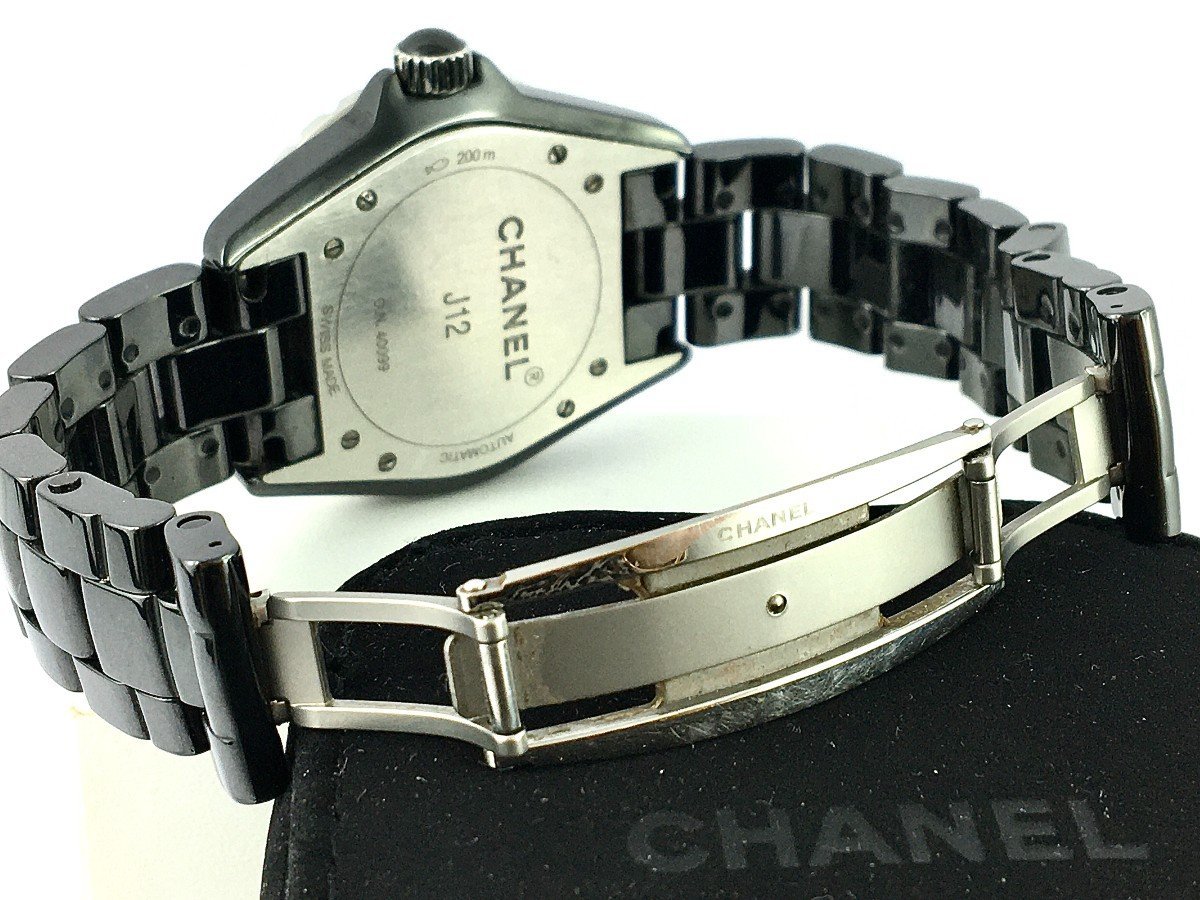 Chanel Montre J12 Céramique Noire - Maison Eloe