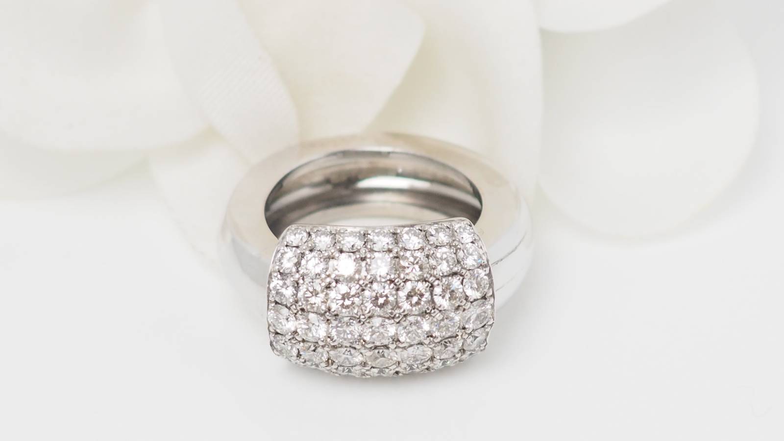 Piaget, White Gold Diamond Ring