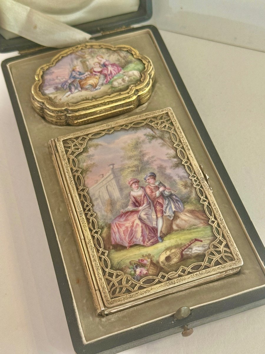 Tahan: Ladies' Necessary in Enamel and Silver Vermeil