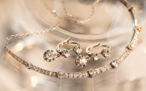 Bijoux vintages en argent avec diamants