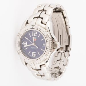 Une montre Tag Heuer “professional” en acier , cadran bleu