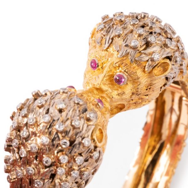 Bracelet Lalaounis “tête de lion” en or jaune 18 K, diamants et rubis 7