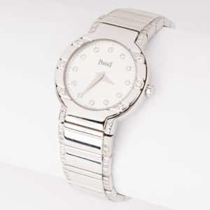 Une montre Piaget “Polo” en or blanc sur or blanc, diamants