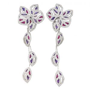 Boucles d’oreilles Cartier, “Caresse d’Orchidées”, or blanc, rubis, améthystes et diamants.